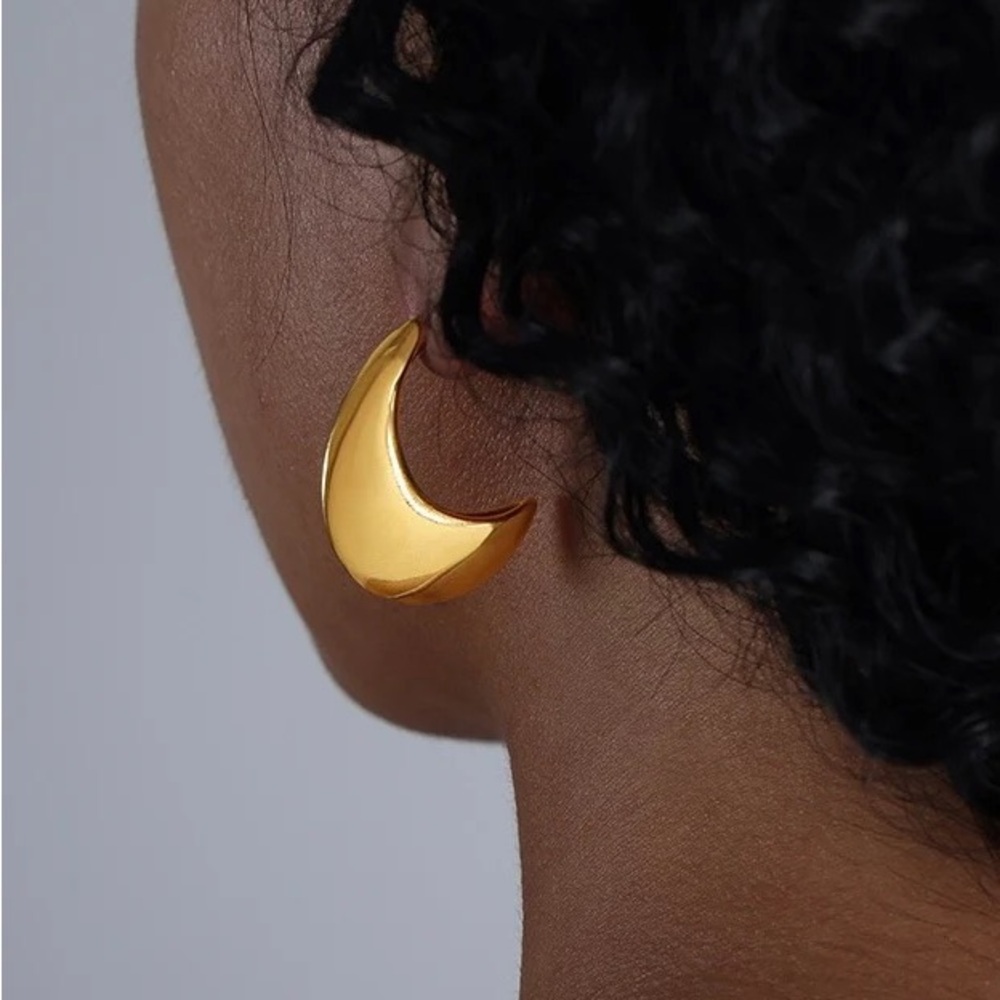 Waterproof Crescent Moon Hoop Earrings*18K Gold Plated High Gloss Design*ML